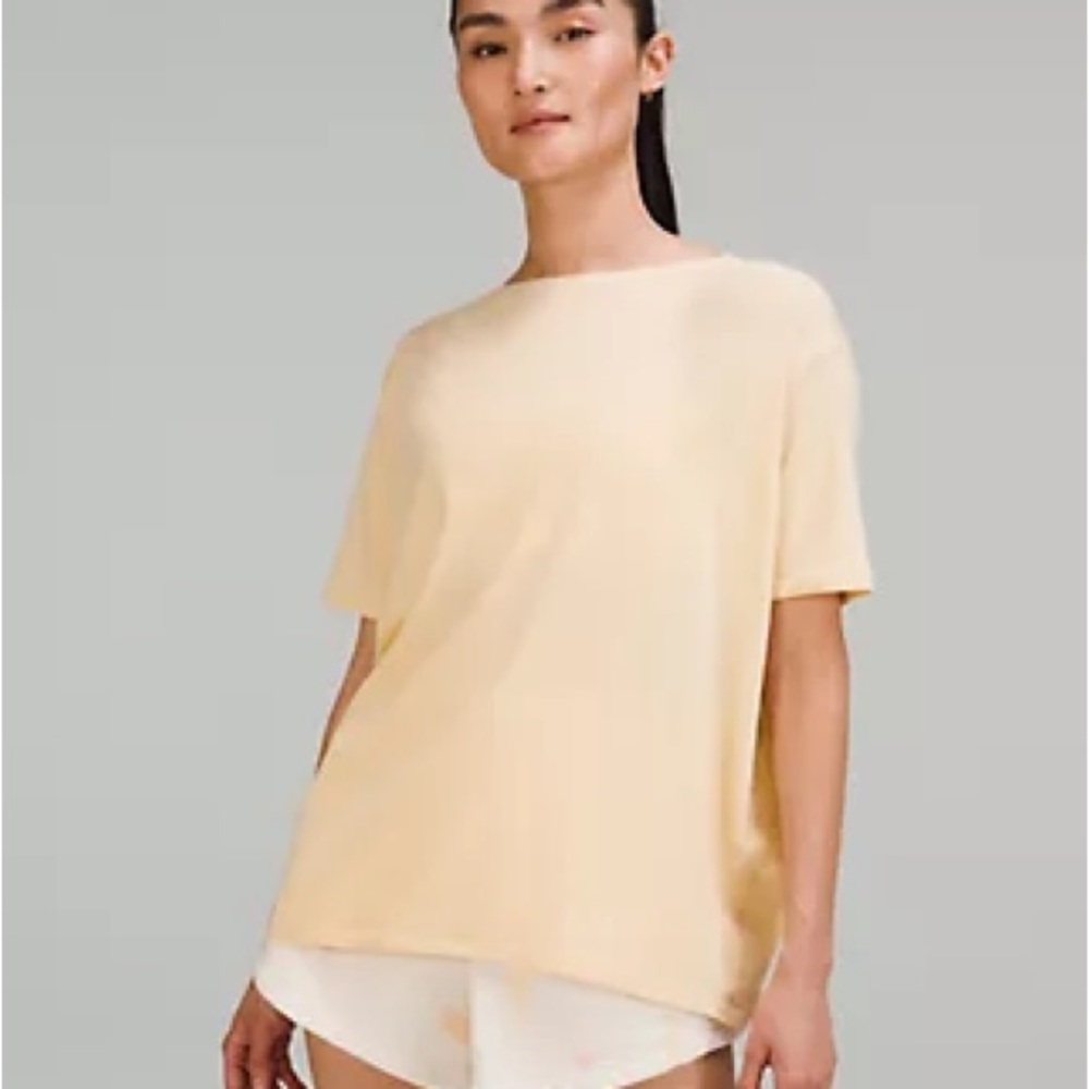 Lululemon Back In Action Short Sleeve Shirt